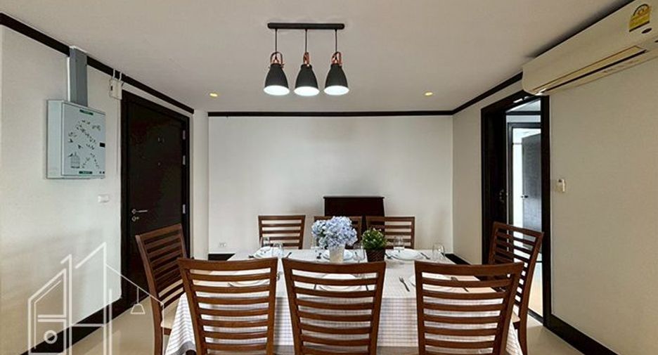 For rent 3 bedrooms condo in Watthana, Bangkok