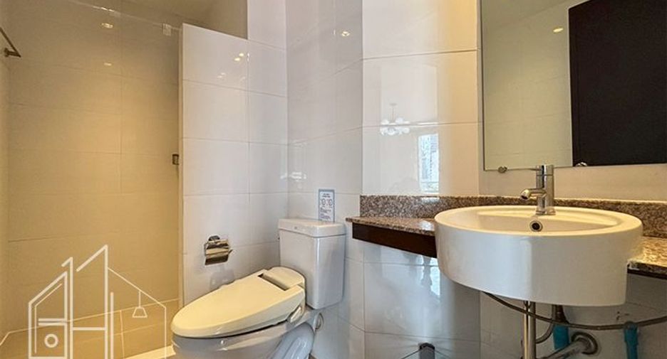For rent 3 bedrooms condo in Watthana, Bangkok