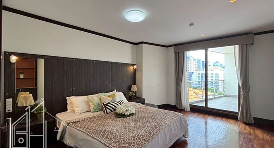 For rent 3 bedrooms condo in Watthana, Bangkok