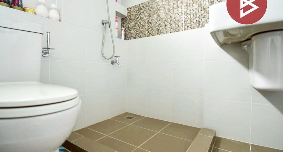 Reihenhaus zum Kauf mit 3 Zimmer in Phra Samut Chedi, Samut Prakan