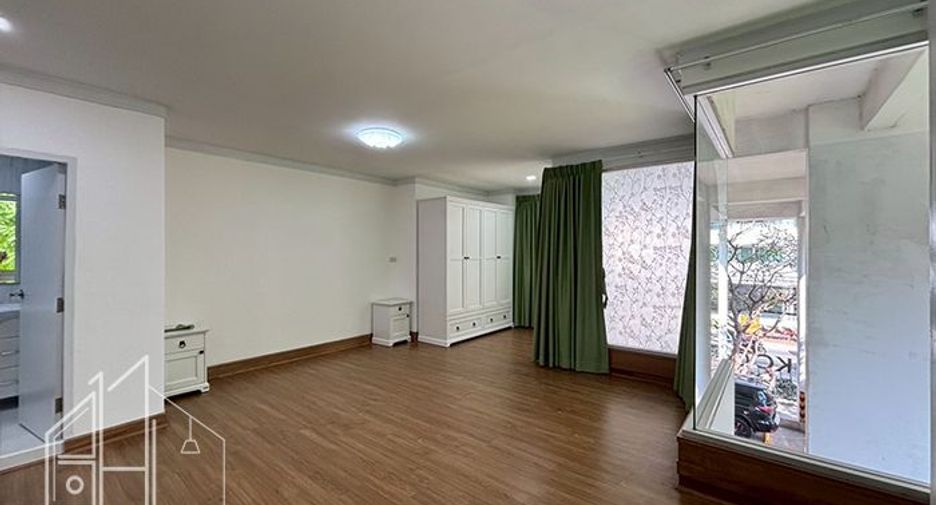 Wohnung zur Miete mit 2 Zimmer in Watthana, Bangkok