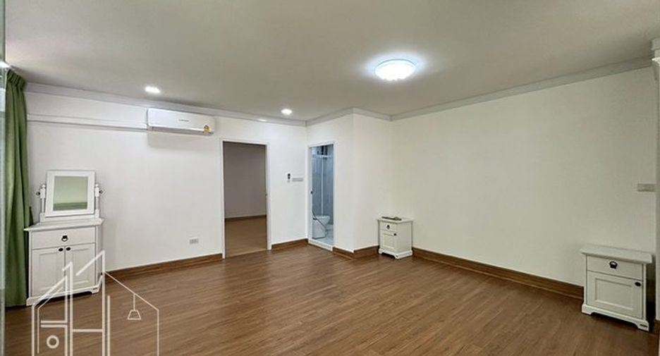 Wohnung zur Miete mit 2 Zimmer in Watthana, Bangkok