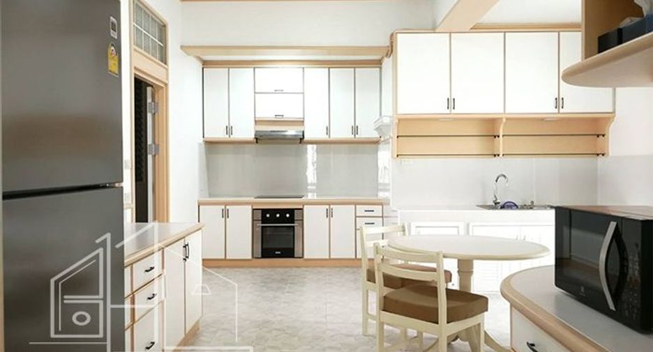 Apartment zur Miete mit 3 Zimmer in Watthana, Bangkok