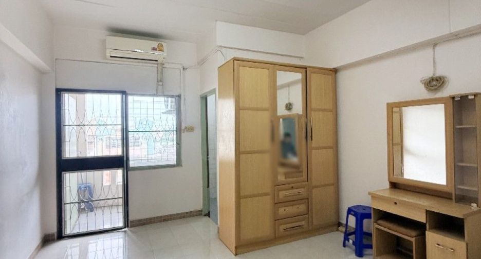 For sale 1 bed condo in Mueang Samut Prakan, Samut Prakan
