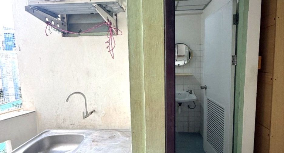 For sale 1 bed condo in Mueang Samut Prakan, Samut Prakan