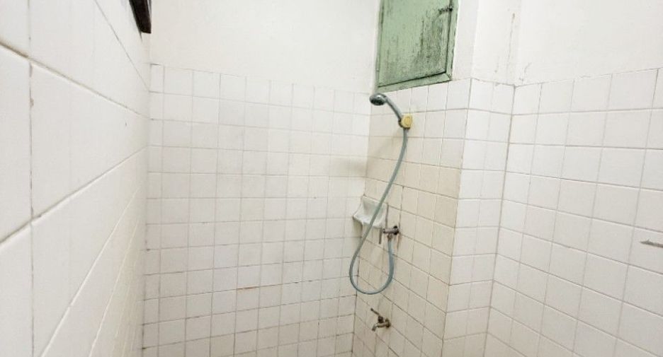 For sale 1 bed condo in Mueang Samut Prakan, Samut Prakan