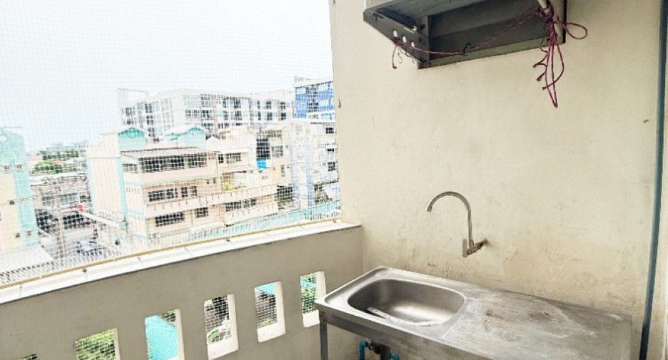 For sale 1 bed condo in Mueang Samut Prakan, Samut Prakan