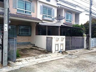 For sale 2 bedrooms townhouse in Bang Bo, Samut Prakan