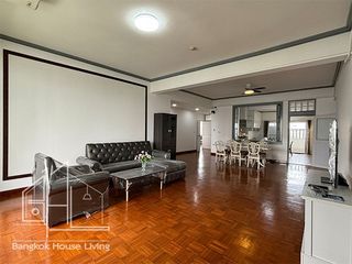Condo en alquiler de 3 habitaciones en Watthana, Bangkok