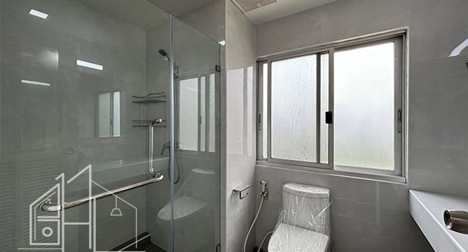 Wohnung zur Miete mit 3 Zimmer in Watthana, Bangkok