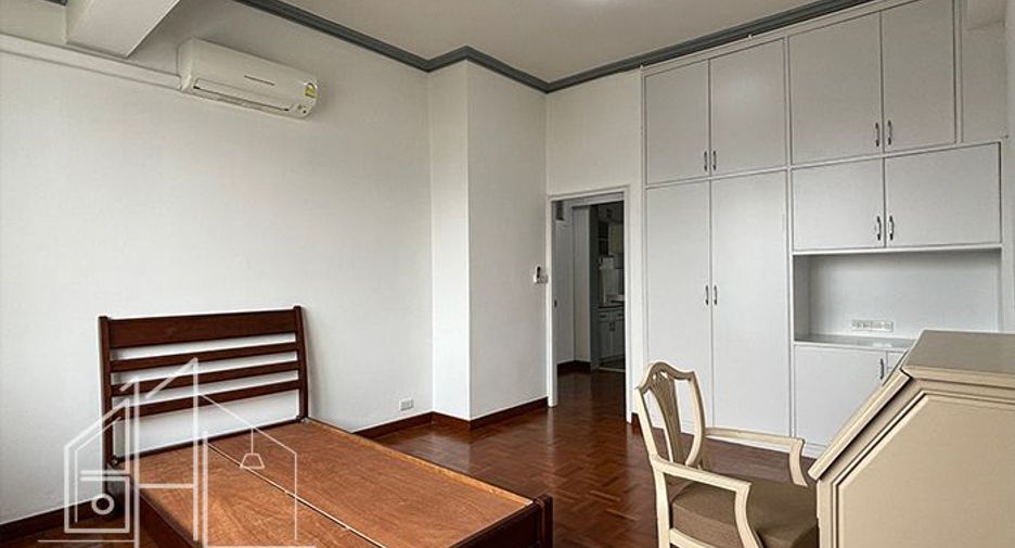 Wohnung zur Miete mit 3 Zimmer in Watthana, Bangkok