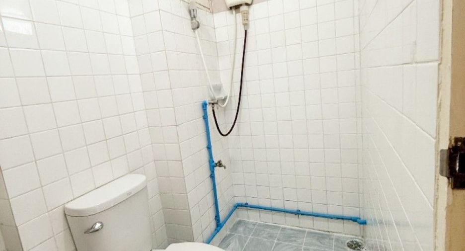 For sale 1 bed condo in Mueang Samut Prakan, Samut Prakan