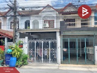 For sale 2 bedrooms townhouse in Mueang Samut Prakan, Samut Prakan