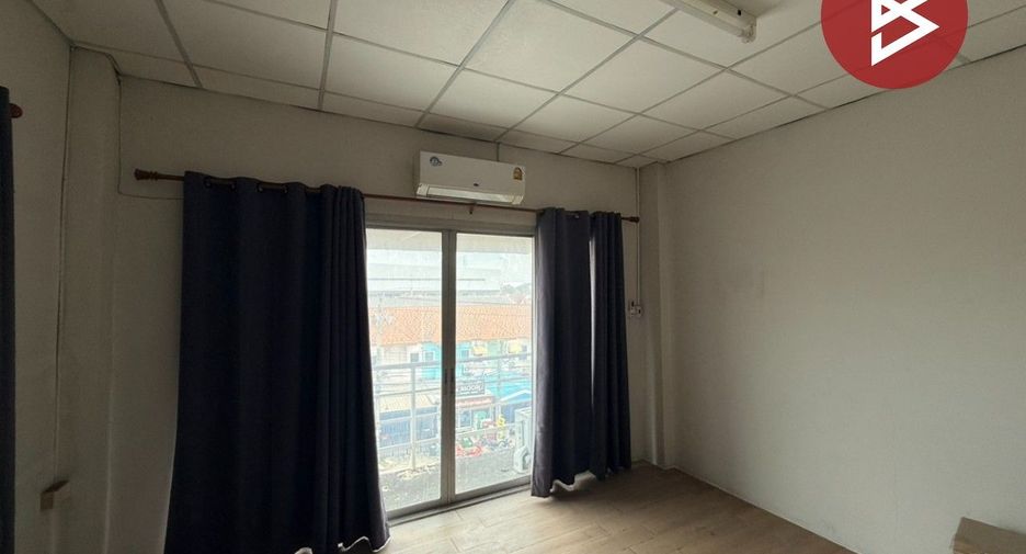 For sale 3 bedrooms retail Space in Bang Bo, Samut Prakan