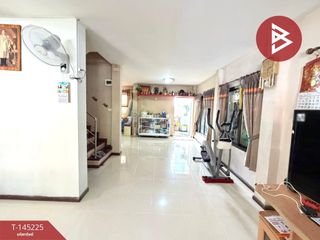 Casa adosada en venta de 3 habitaciones en Thung Khru, Bangkok