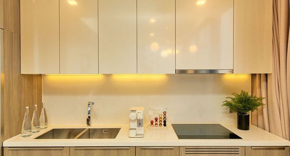For rent 2 bedrooms apartment in Khlong Toei, Bangkok