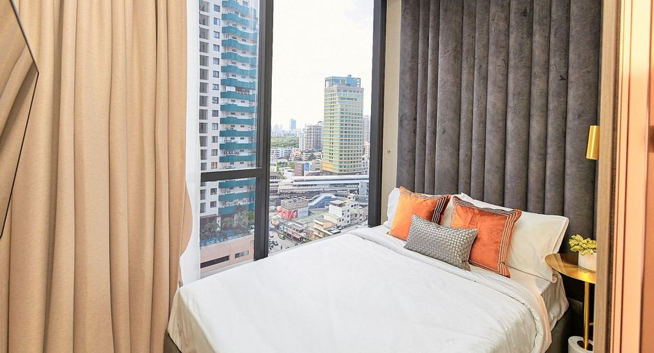 For rent 2 bedrooms apartment in Khlong Toei, Bangkok