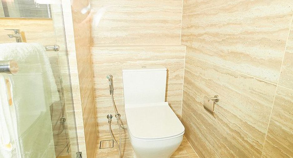 For rent 2 bedrooms apartment in Khlong Toei, Bangkok