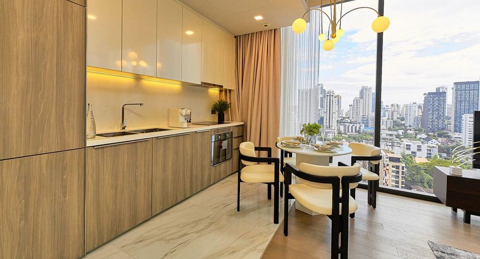 For rent 2 bedrooms apartment in Khlong Toei, Bangkok