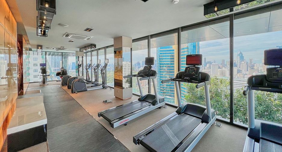 For rent 2 bedrooms apartment in Khlong Toei, Bangkok