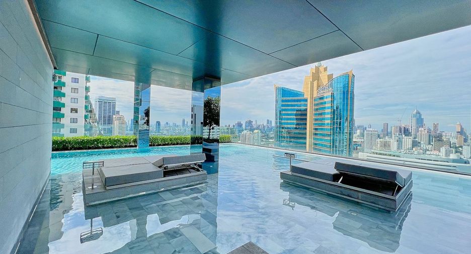 For rent 2 bedrooms apartment in Khlong Toei, Bangkok