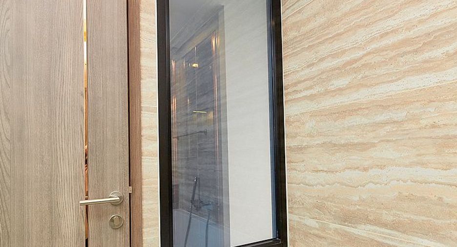 For rent 2 bedrooms apartment in Khlong Toei, Bangkok