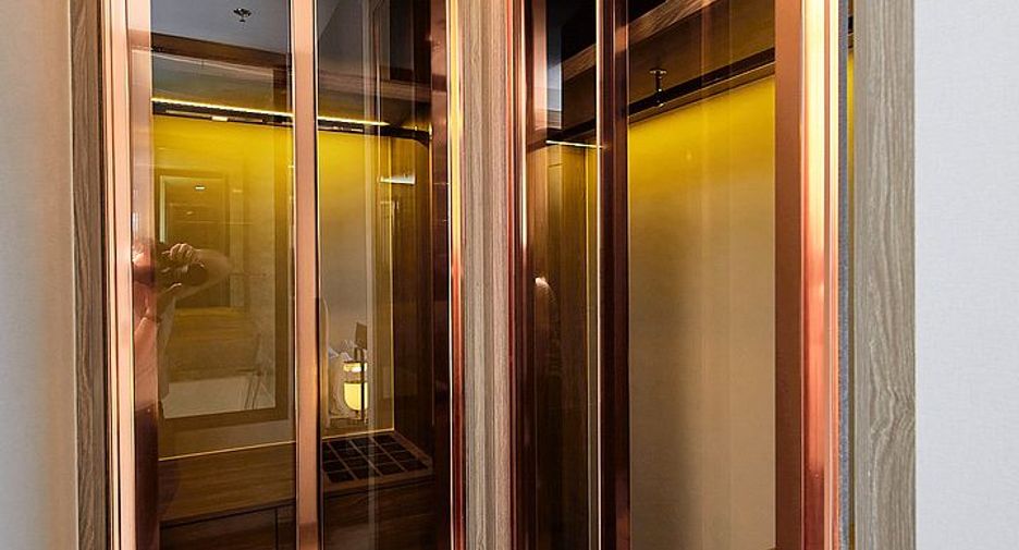 For rent 2 bedrooms apartment in Khlong Toei, Bangkok