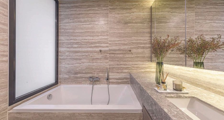 For rent 2 bedrooms apartment in Khlong Toei, Bangkok