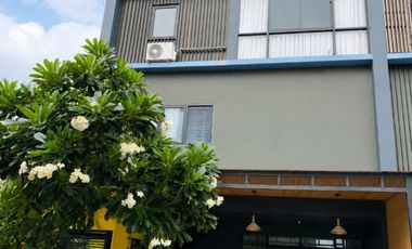 Casa adosada en venta de 3 habitaciones en Pak Kret, Nonthaburi
