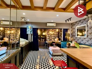 Casa adosada en venta de 3 habitaciones en Pak Kret, Nonthaburi
