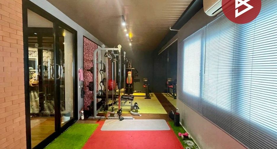 Casa adosada en venta de 3 habitaciones en Pak Kret, Nonthaburi