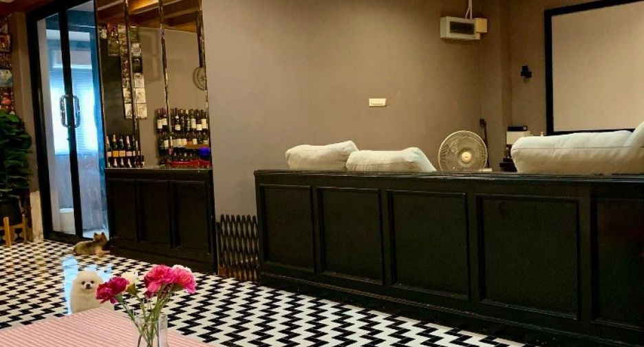 Casa adosada en venta de 3 habitaciones en Pak Kret, Nonthaburi