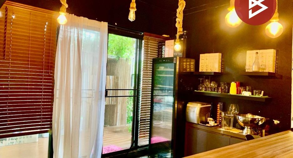 Casa adosada en venta de 3 habitaciones en Pak Kret, Nonthaburi