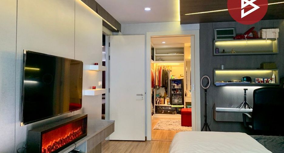 Casa adosada en venta de 3 habitaciones en Pak Kret, Nonthaburi