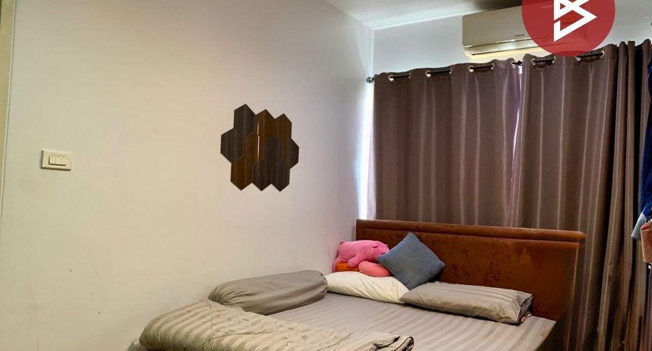 Casa adosada en venta de 3 habitaciones en Pak Kret, Nonthaburi