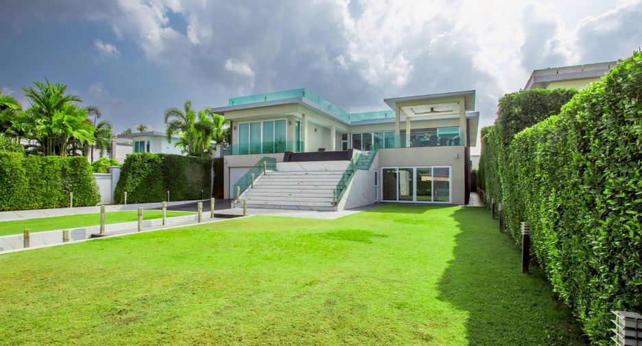 For sale 10 bedrooms villa in Bang Lamung, Chonburi