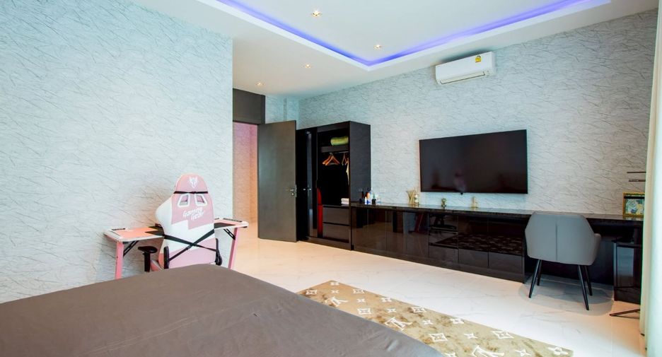 For sale 10 bedrooms villa in Bang Lamung, Chonburi