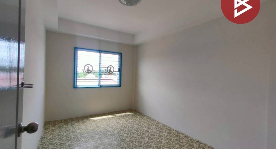 À vendre 2 chambres maison de ville à Bang Pakong, Chachoengsao