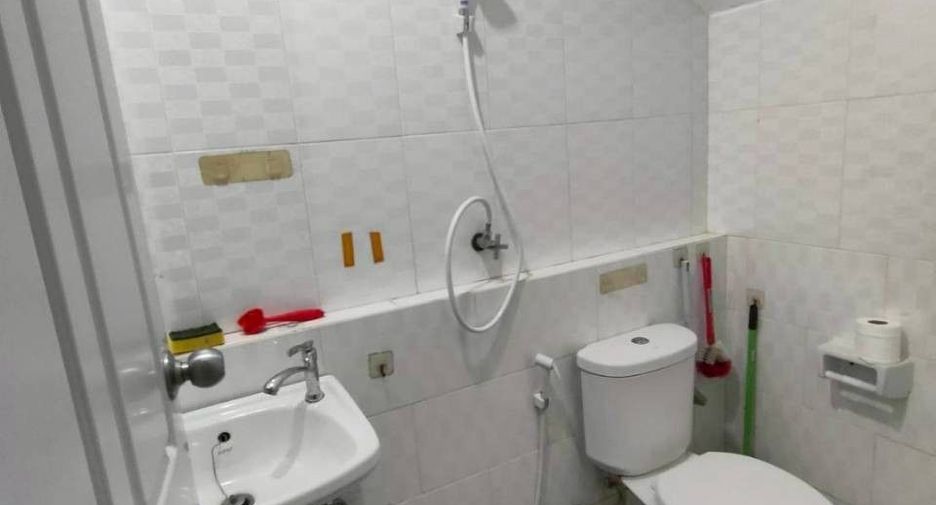 À vendre 2 chambres maison de ville à Bang Pakong, Chachoengsao