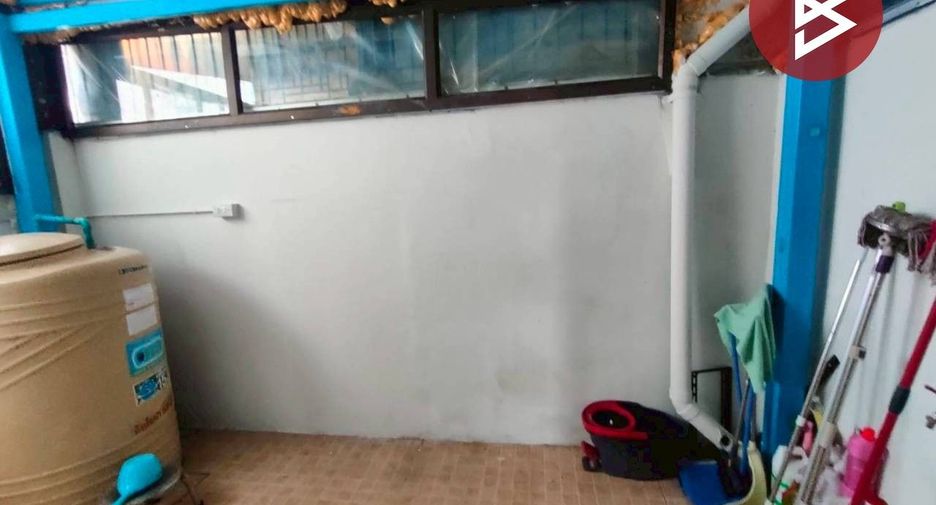 À vendre 2 chambres maison de ville à Bang Pakong, Chachoengsao