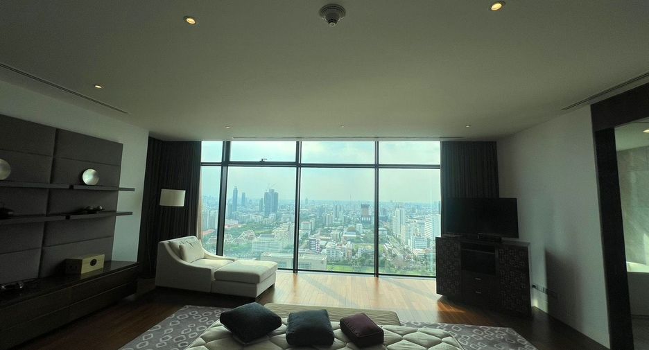 For rent 3 ベッドルーム condo in Pathum Wan, Bangkok