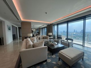 Wohnung zur Miete mit 3 Zimmer in Pathum Wan, Bangkok