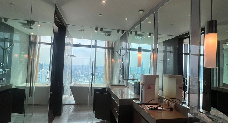 For rent 3 ベッドルーム condo in Pathum Wan, Bangkok