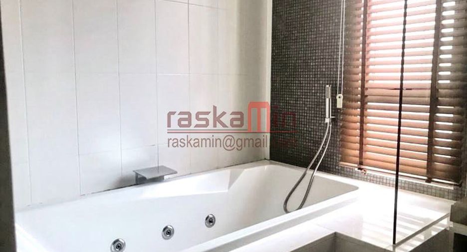 For rent 2 bedrooms condo in Bang Lamung, Chonburi