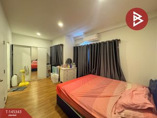 Casa adosada en venta de 3 habitaciones en Lat Krabang, Bangkok