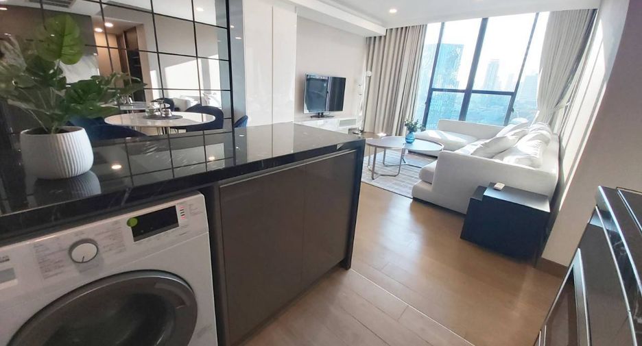For rent 2 bedrooms condo in Khlong Toei, Bangkok
