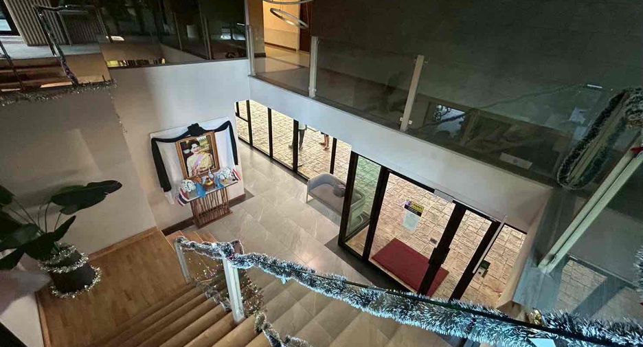 For rent 1 bed condo in Phra Khanong, Bangkok