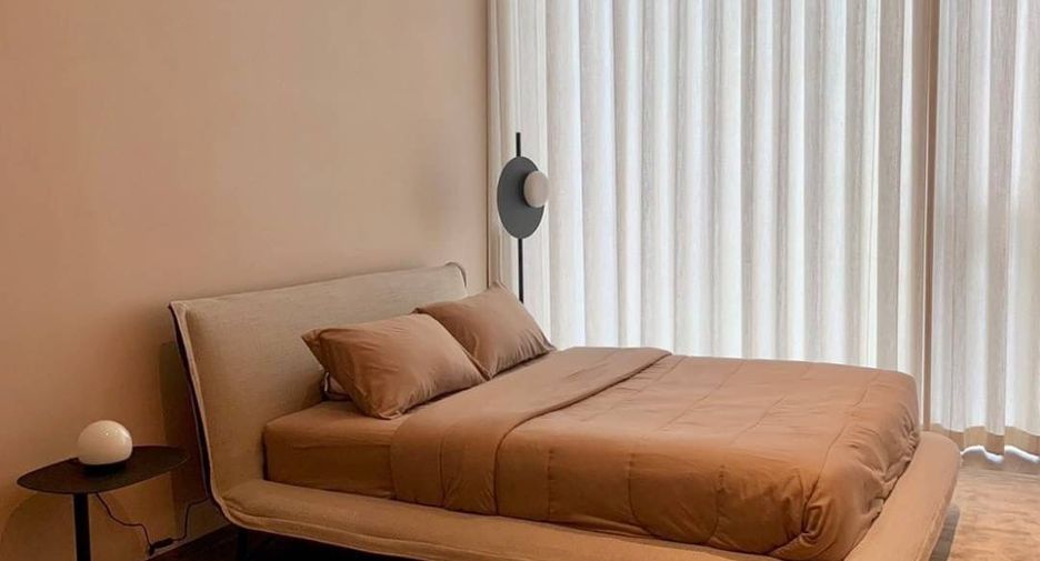 For rent 2 bedrooms condo in Pathum Wan, Bangkok