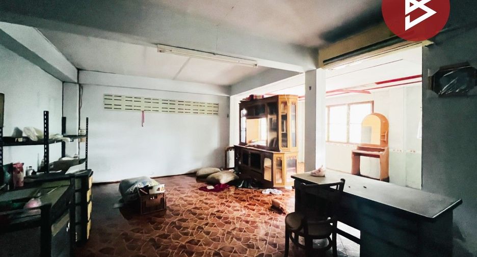 À vendre 4 chambres maison à Ban Phaeo, Samut Sakhon