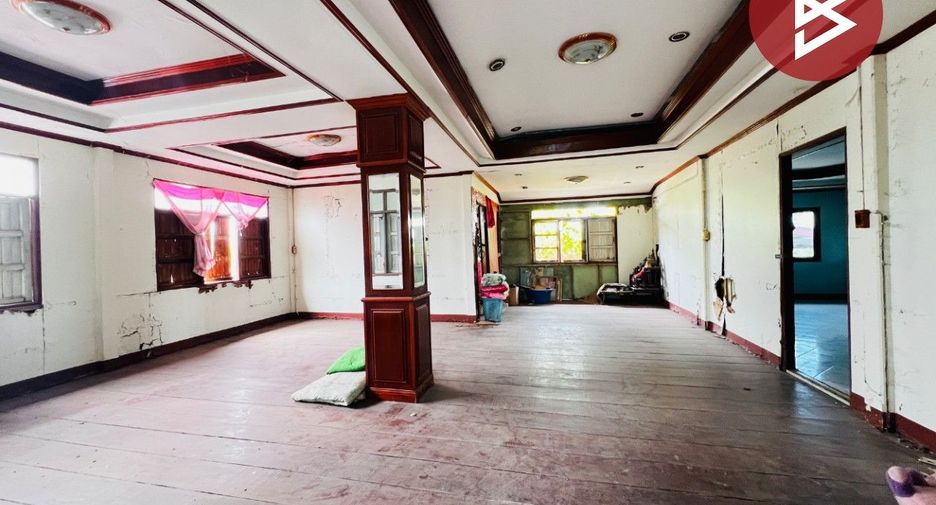 À vendre 4 chambres maison à Ban Phaeo, Samut Sakhon
